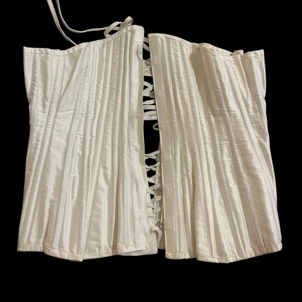 White Cotton Structured Boned Bridal Style Corset with Silver Grommets - Picture 8 of 14